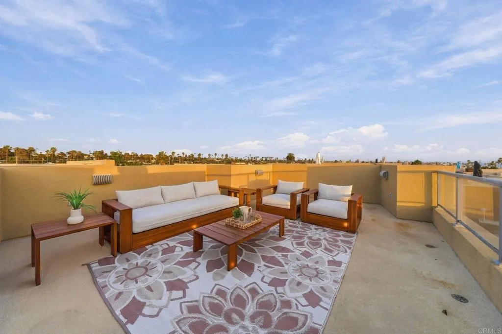 435 S Cleveland Street, #102, Oceanside, CA 92054 435 S Cleveland Street, #102, Oceanside, CA 92054