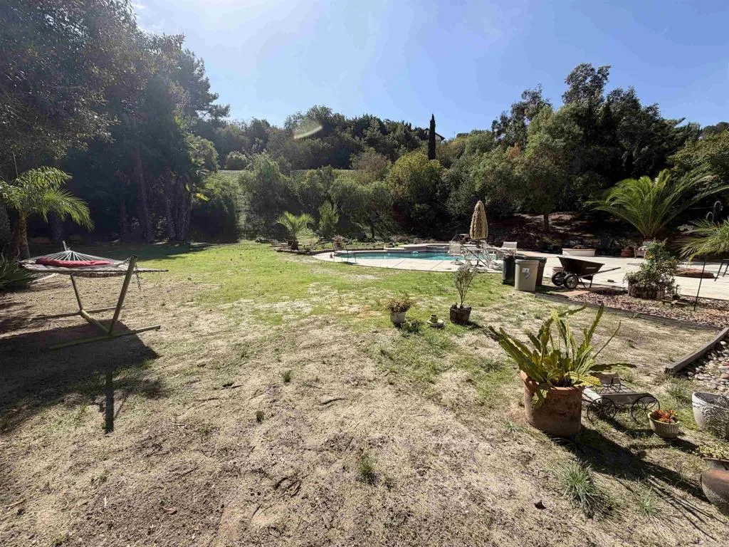 https://cdn.realtyfeed.com/cdn/127/307105644/61132dfdf332d0922e74ee505c857fd3.webp