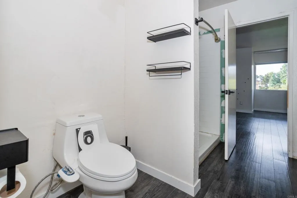 5700 Baltimore Drive, #16, La Mesa, CA 91942 5700 Baltimore Drive, #16, La Mesa, CA 91942