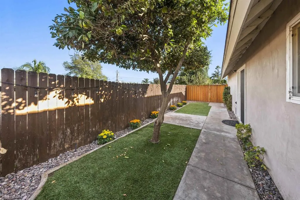 870 Linda Lane, San Marcos, CA 92069 870 Linda Lane, San Marcos, CA 92069