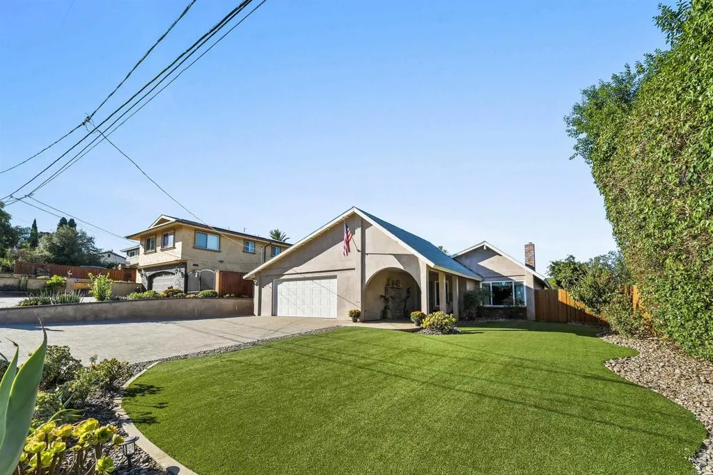 870 Linda Lane, San Marcos, CA 92069 870 Linda Lane, San Marcos, CA 92069