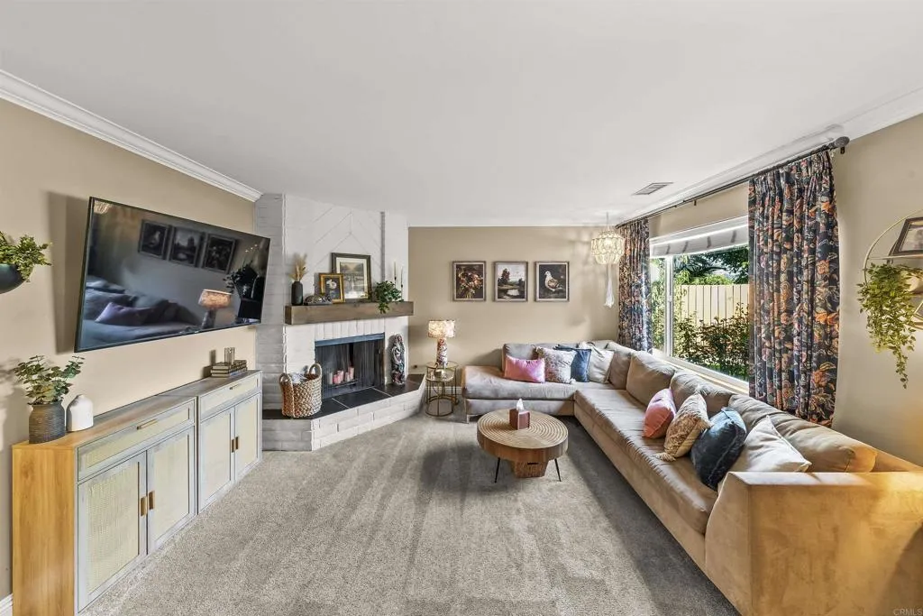 870 Linda Lane, San Marcos, CA 92069 870 Linda Lane, San Marcos, CA 92069