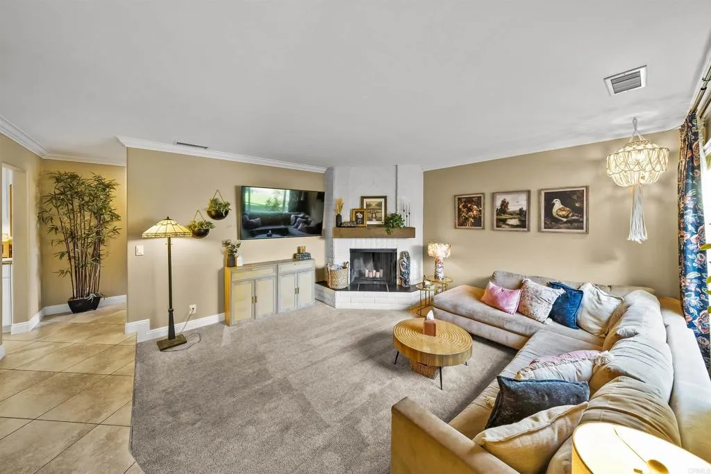 870 Linda Lane, San Marcos, CA 92069 870 Linda Lane, San Marcos, CA 92069
