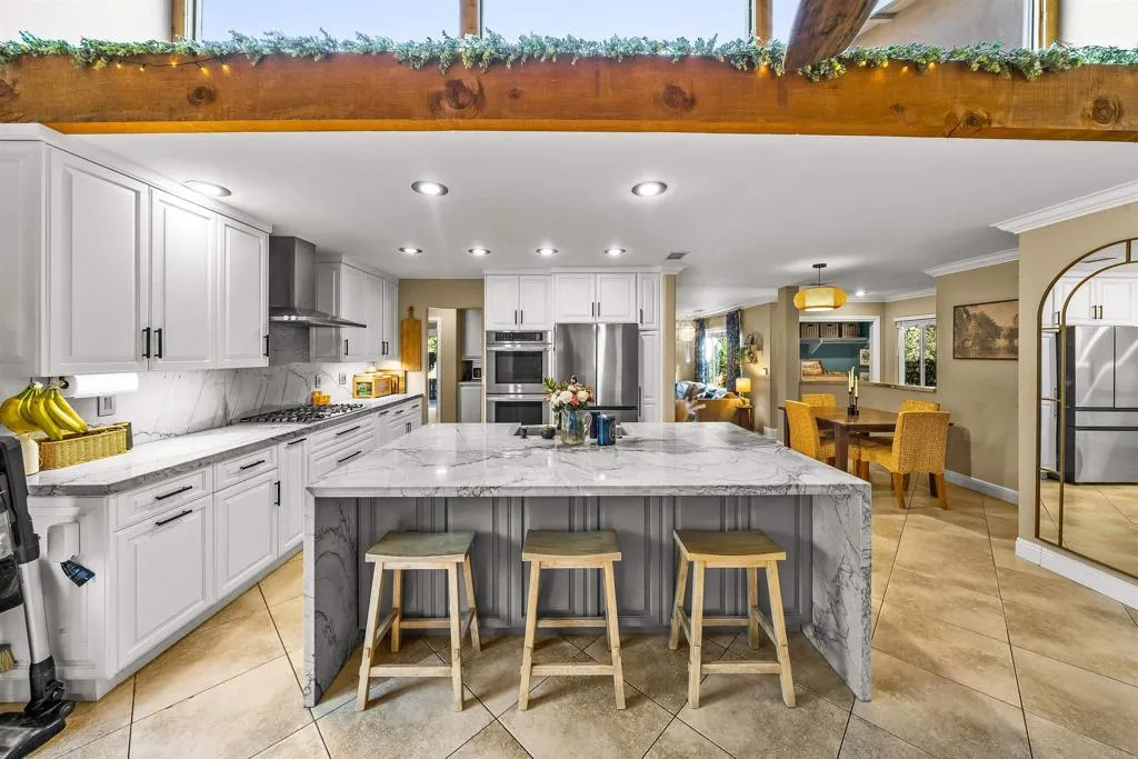 870 Linda Lane, San Marcos, CA 92069 870 Linda Lane, San Marcos, CA 92069