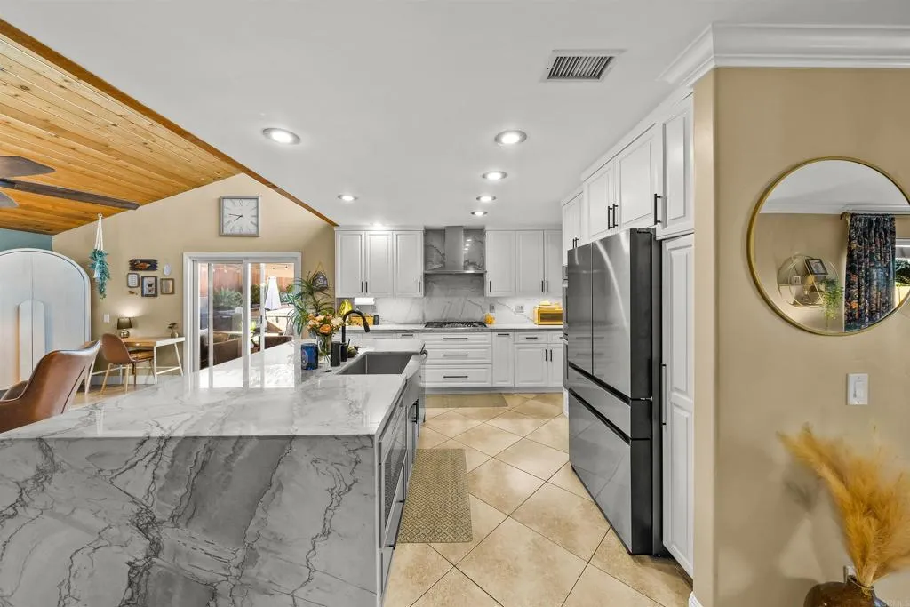 870 Linda Lane, San Marcos, CA 92069 870 Linda Lane, San Marcos, CA 92069