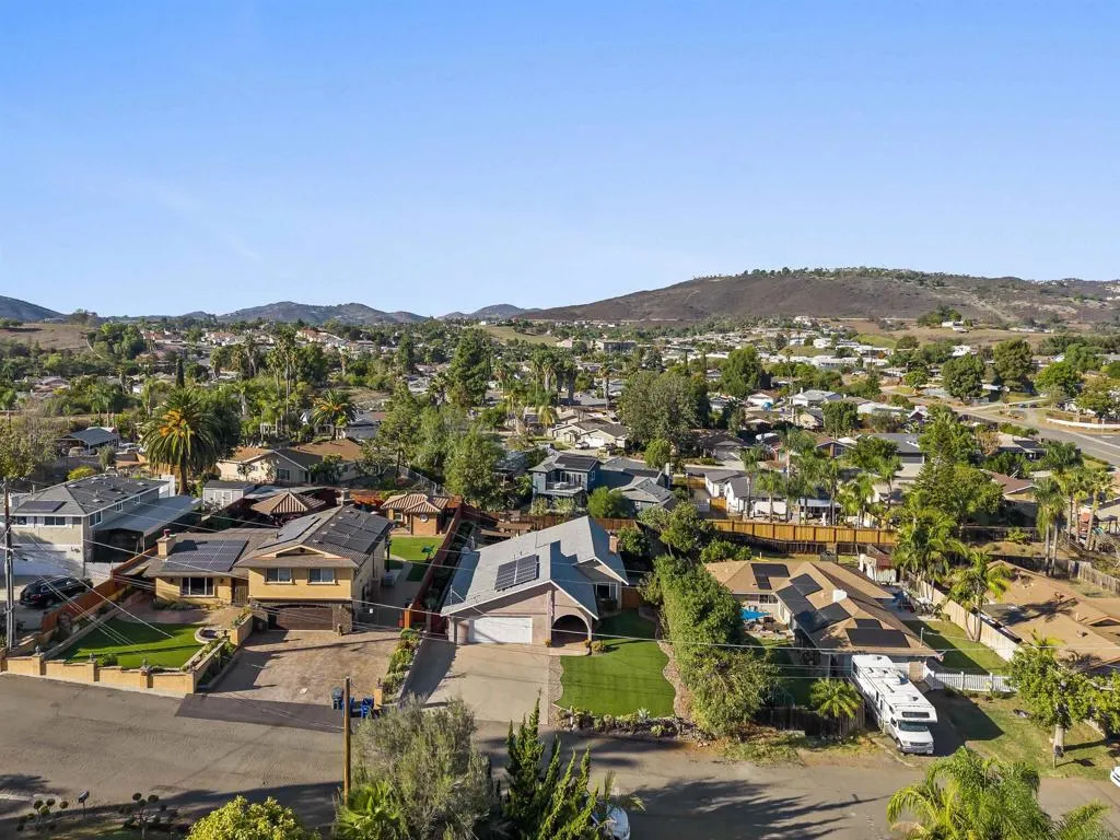 870 Linda Lane, San Marcos, CA 92069 870 Linda Lane, San Marcos, CA 92069