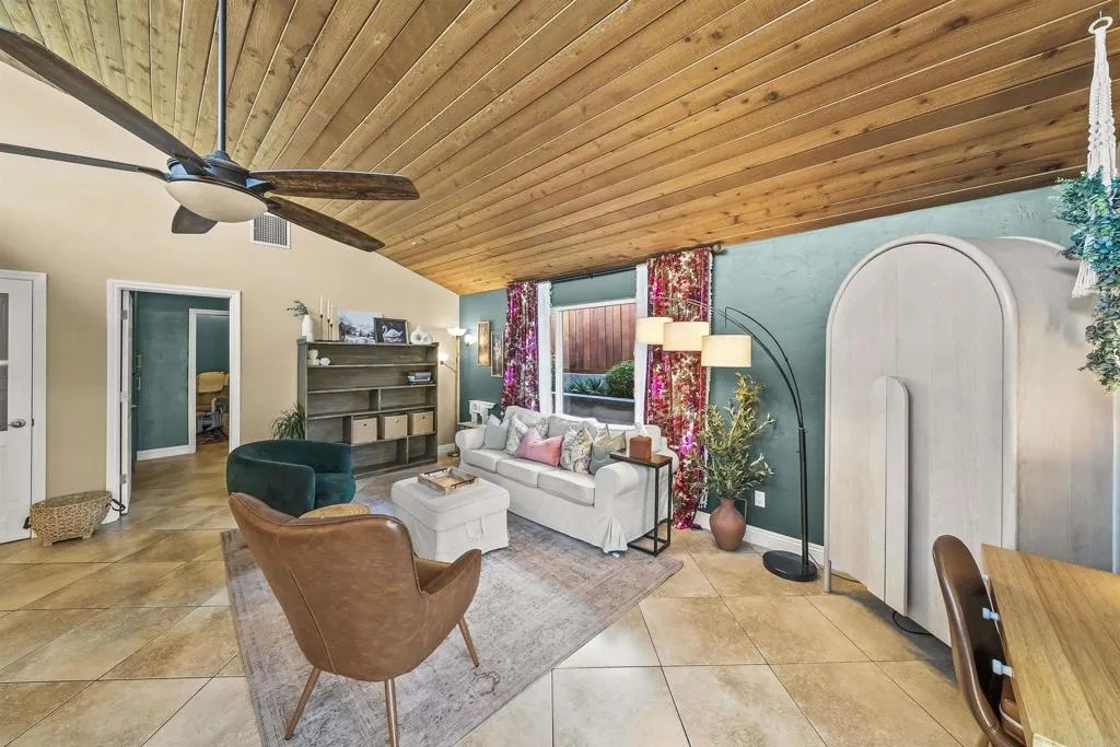 870 Linda Lane, San Marcos, CA 92069 870 Linda Lane, San Marcos, CA 92069