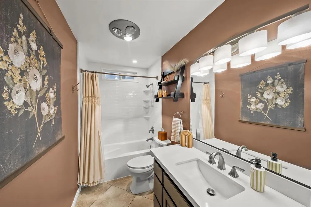 870 Linda Lane, San Marcos, CA 92069 870 Linda Lane, San Marcos, CA 92069