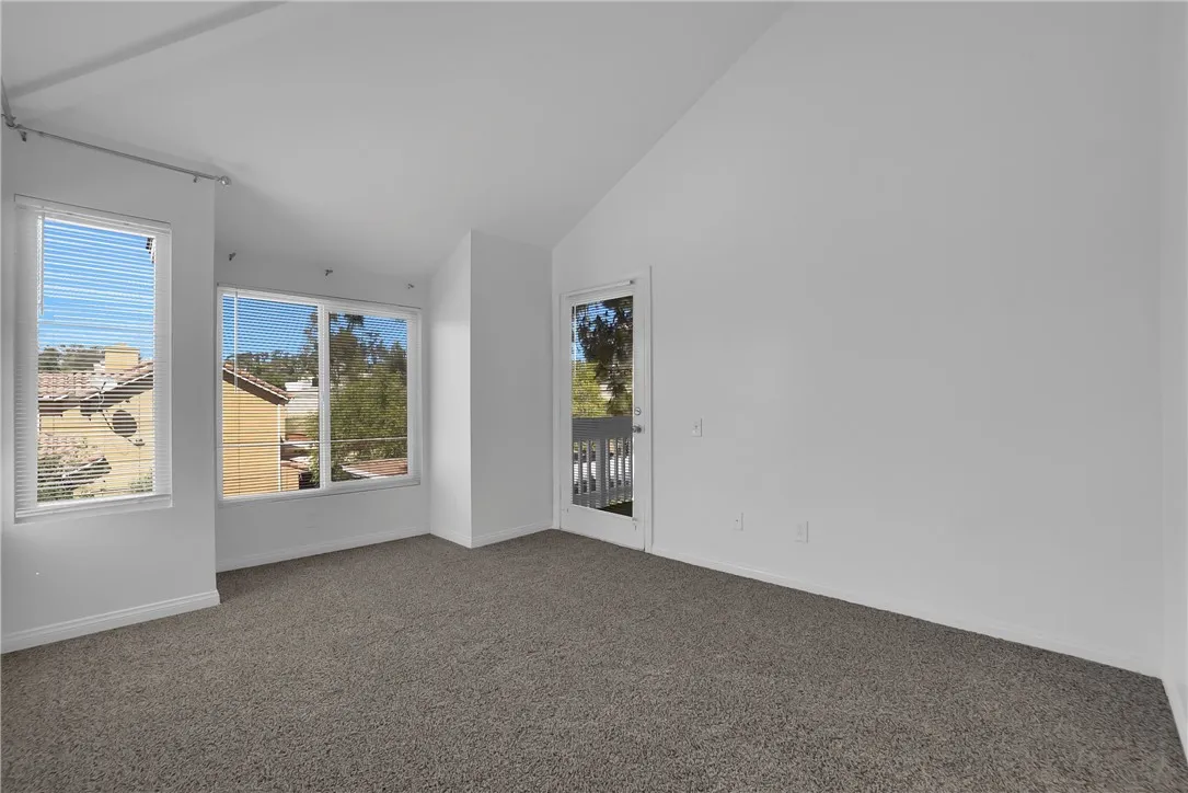 https://cdn.realtyfeed.com/cdn/127/307105740/080b9afd511b05441baa753ecc034e8a.webp