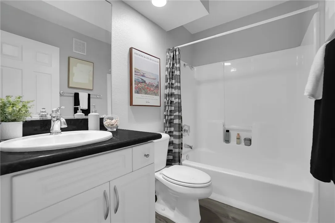 https://cdn.realtyfeed.com/cdn/127/307105740/4eb6ee3e5b7e8779baf6f95923ae2c2f.webp