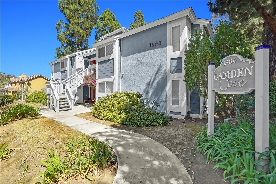 https://cdn.realtyfeed.com/cdn/127/307105740/93a6b8acc5281a91a34d566af891f4a4.webp