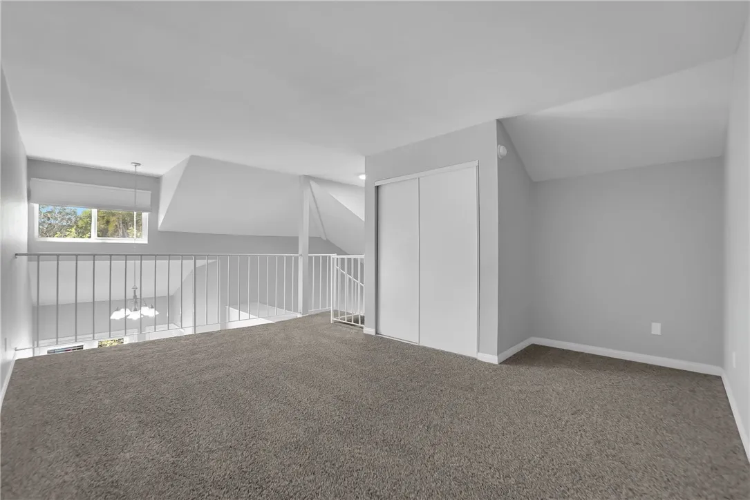 https://cdn.realtyfeed.com/cdn/127/307105740/da73278e8171e6f16c8148b25bc5d078.webp