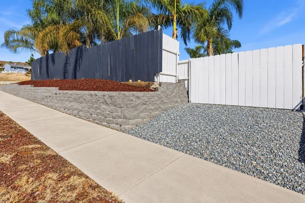 https://cdn.realtyfeed.com/cdn/127/307105765/21c3fd7ea55c2fbd48e8e5f9c61e8482.webp