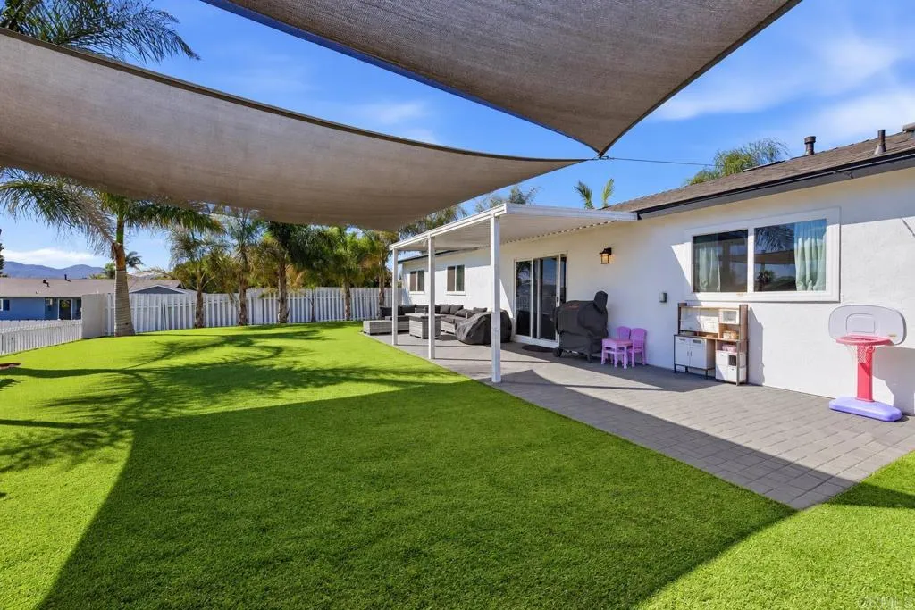 https://cdn.realtyfeed.com/cdn/127/307105765/aba499ede8e6a21532ba8bd67826db33.webp