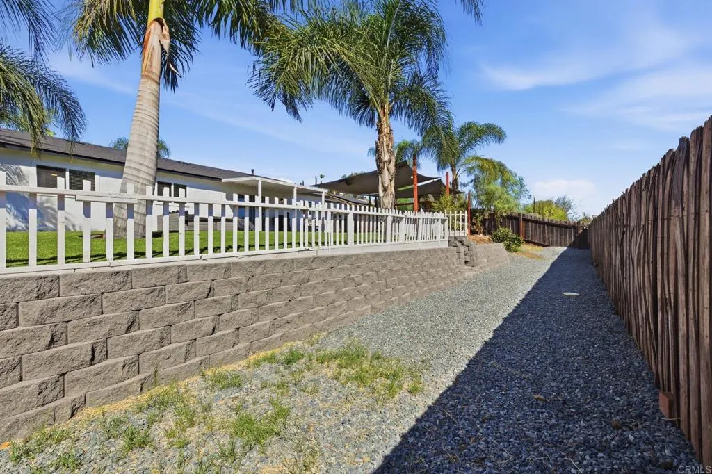 https://cdn.realtyfeed.com/cdn/127/307105765/dfa0b02f545cebe84394ee0e4f2bab00.webp