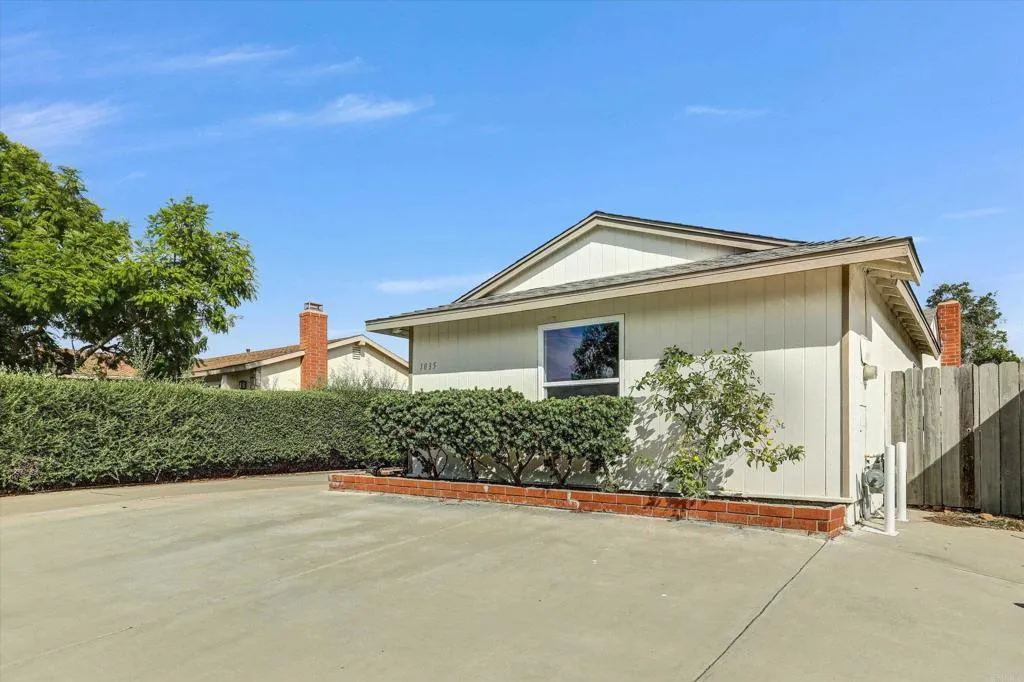 1035 Hawaii Avenue, San Diego, CA 92154 1035 Hawaii Avenue, San Diego, CA 92154