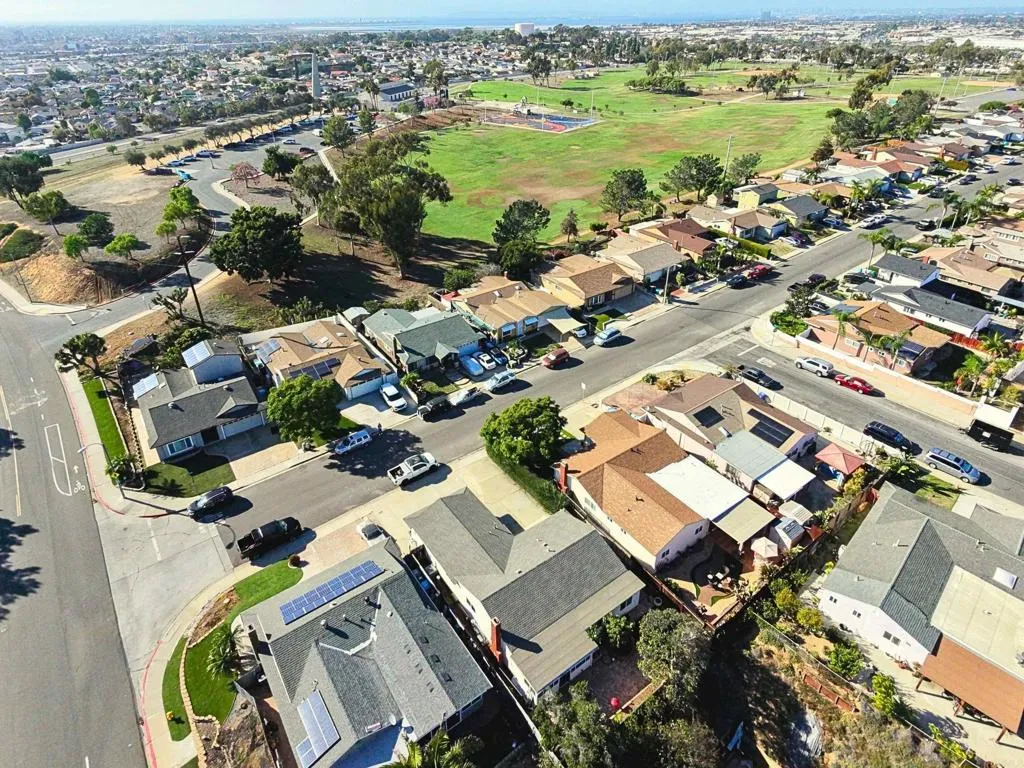 1035 Hawaii Avenue, San Diego, CA 92154 1035 Hawaii Avenue, San Diego, CA 92154