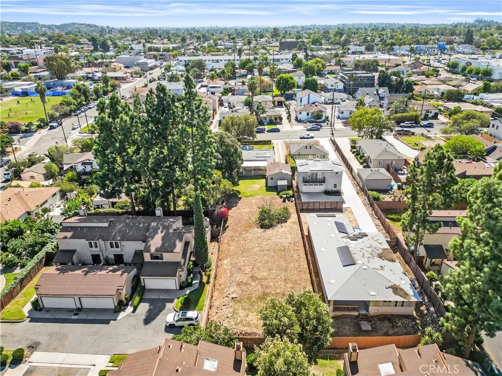 6750 Saranac, San Diego, CA 92115 6750 Saranac, San Diego, CA 92115