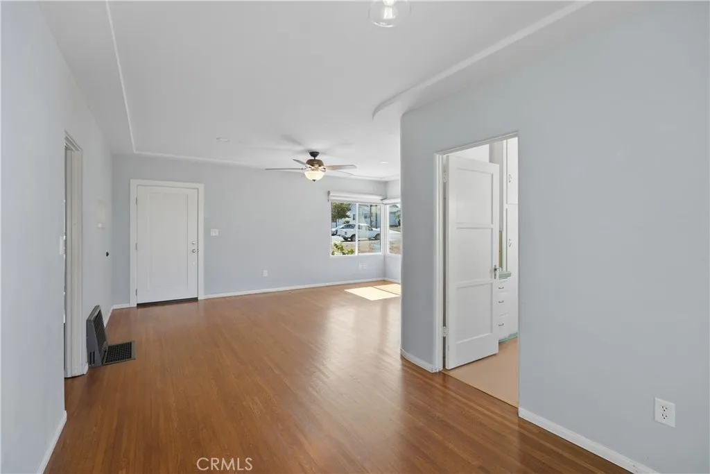 6750 Saranac, San Diego, CA 92115 6750 Saranac, San Diego, CA 92115