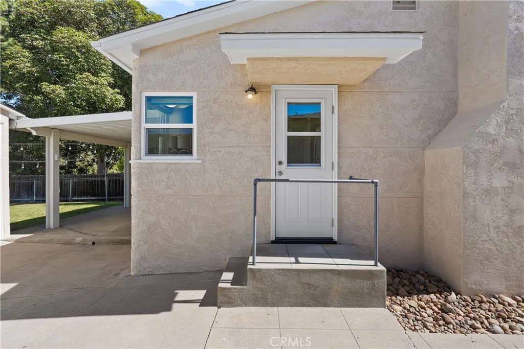 6750 Saranac, San Diego, CA 92115 6750 Saranac, San Diego, CA 92115