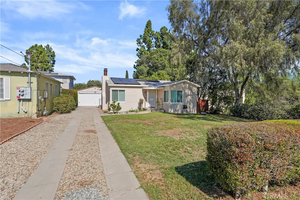 6750 Saranac, San Diego, CA 92115 6750 Saranac, San Diego, CA 92115