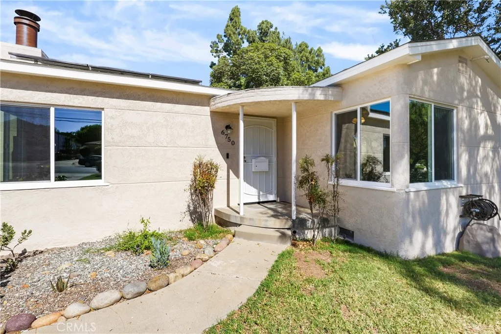 6750 Saranac, San Diego, CA 92115 6750 Saranac, San Diego, CA 92115