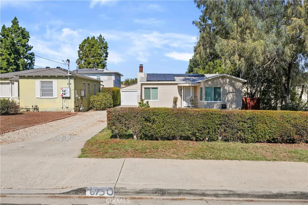6750 Saranac, San Diego, CA 92115 6750 Saranac, San Diego, CA 92115