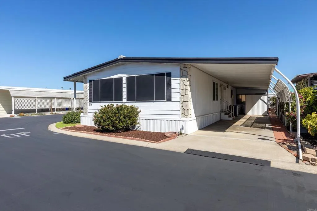 3535 Linda Vista, #216, San Marcos, CA 92078 3535 Linda Vista, #216, San Marcos, CA 92078