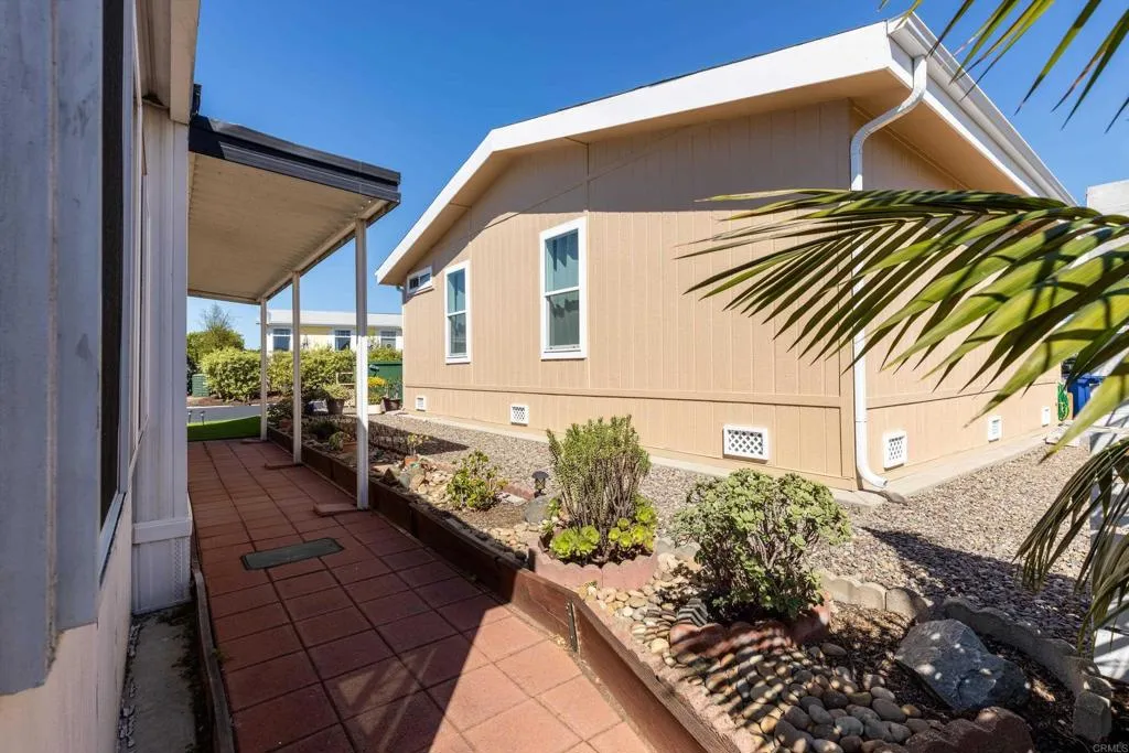 3535 Linda Vista, #216, San Marcos, CA 92078 3535 Linda Vista, #216, San Marcos, CA 92078