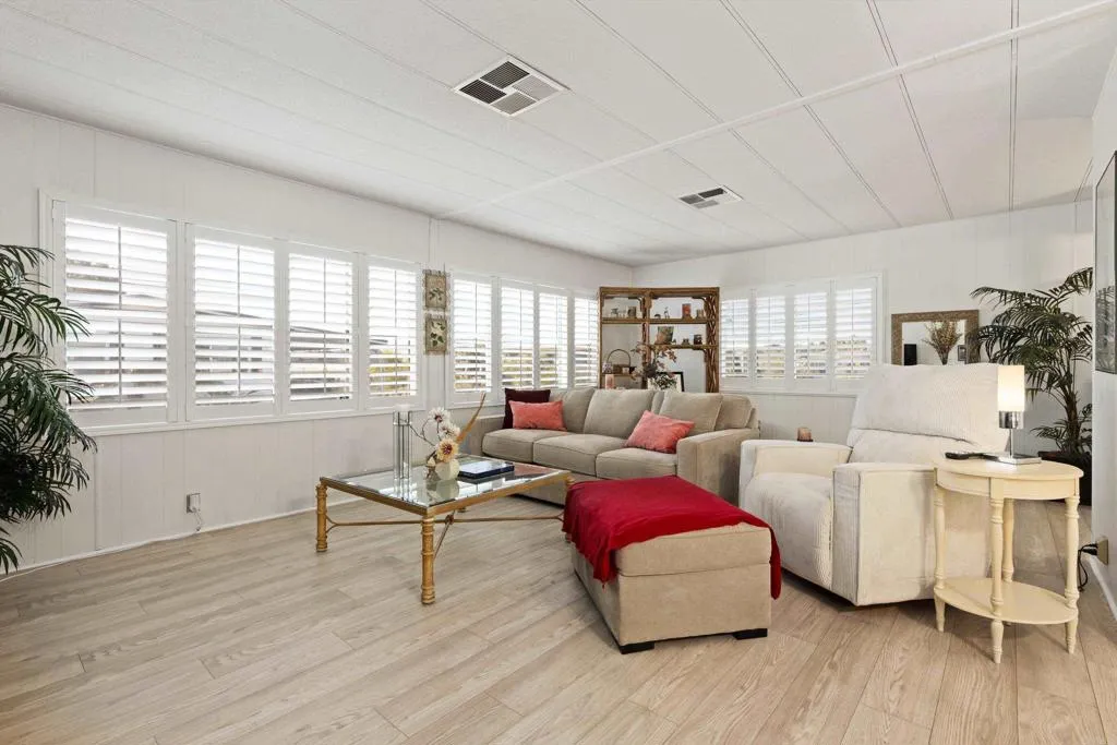 3535 Linda Vista, #216, San Marcos, CA 92078 3535 Linda Vista, #216, San Marcos, CA 92078