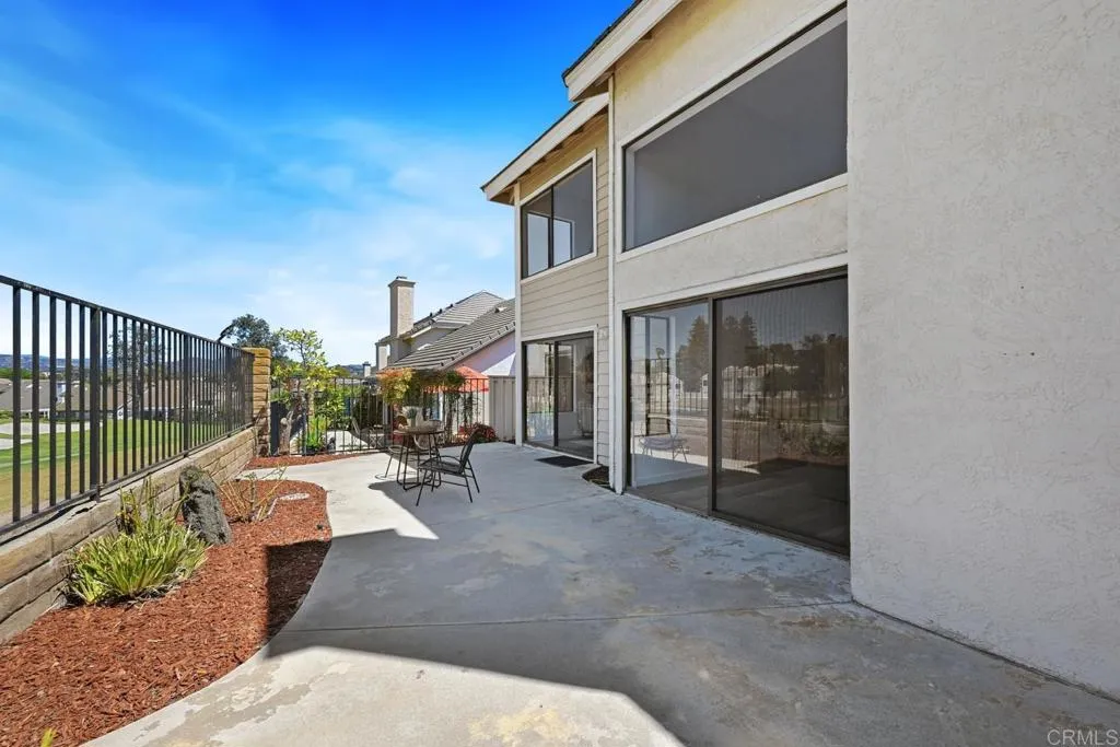 1762 Spyglass Circle, Vista, CA 92081