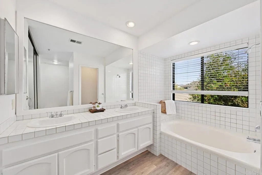 1762 Spyglass Circle, Vista, CA 92081 1762 Spyglass Circle, Vista, CA 92081