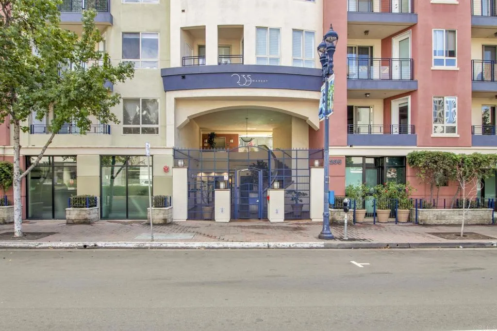 235 Market St, #601, San Diego, CA 92101 235 Market St, #601, San Diego, CA 92101