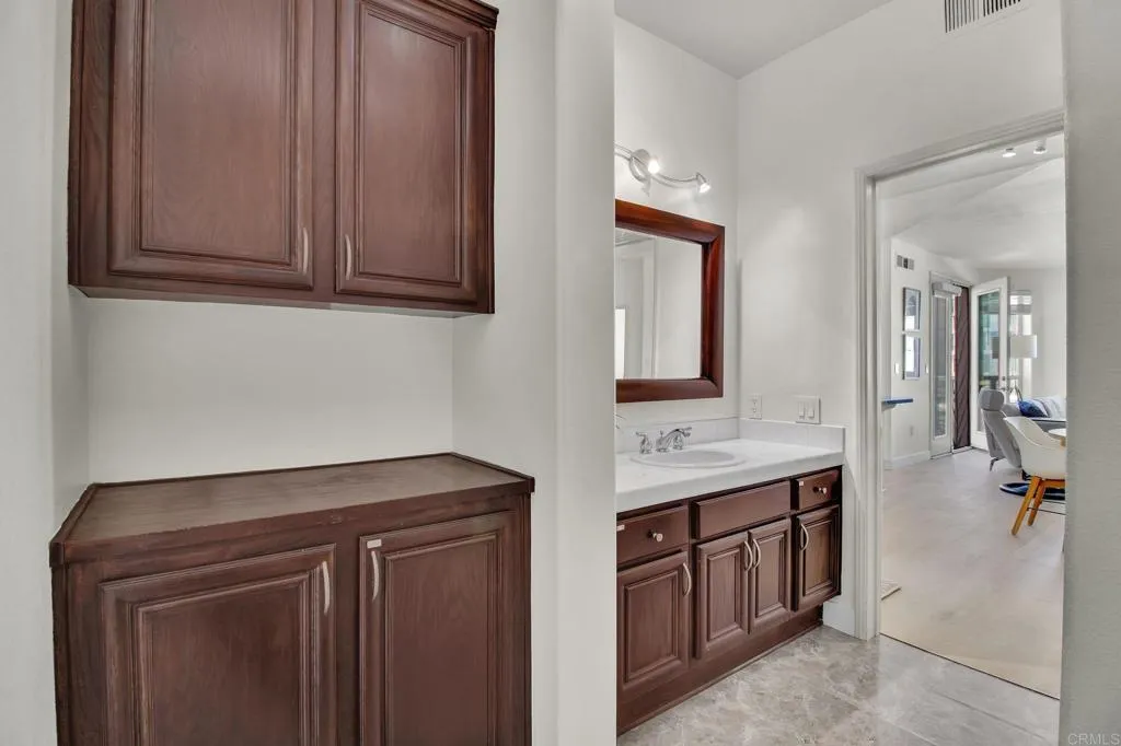 235 Market St, #601, San Diego, CA 92101 235 Market St, #601, San Diego, CA 92101