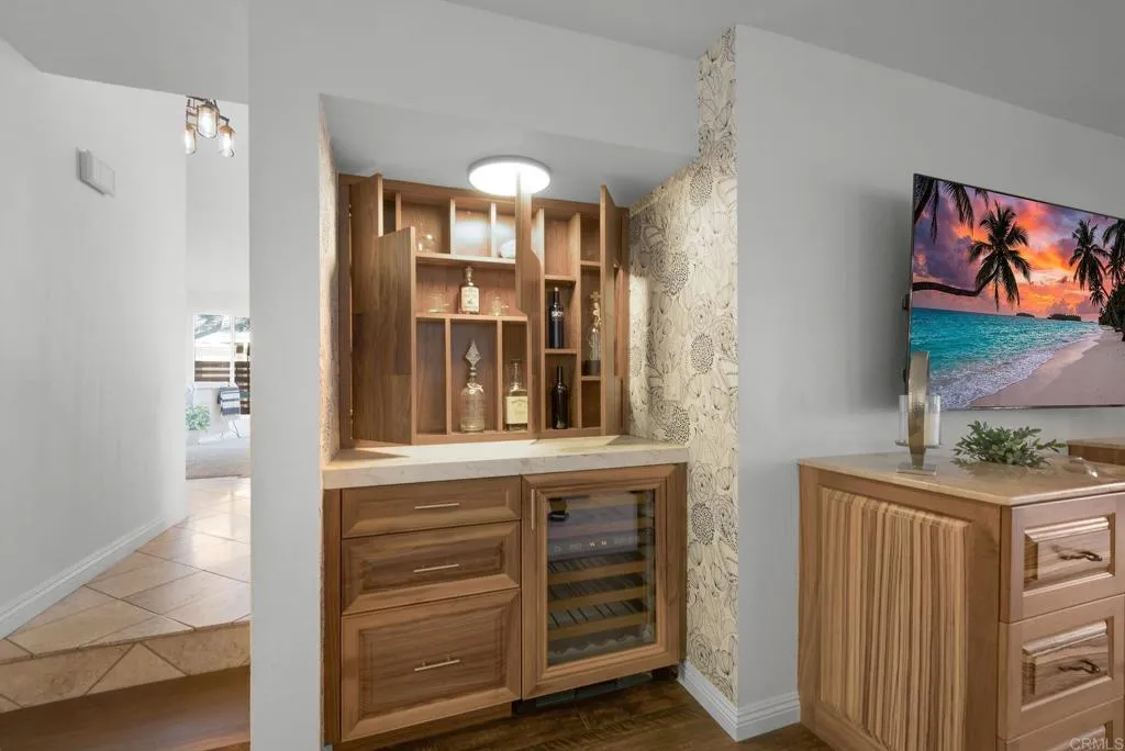 418 Mainsail Road, Oceanside, CA 92054 Bar area with subzero beverage fridge.