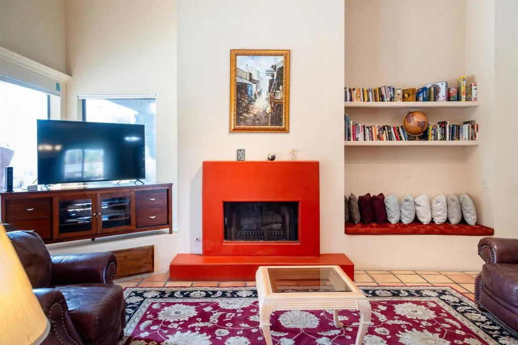 https://cdn.realtyfeed.com/cdn/127/307105878/407d1d7d5f84e425f1134cde2d6070df.webp