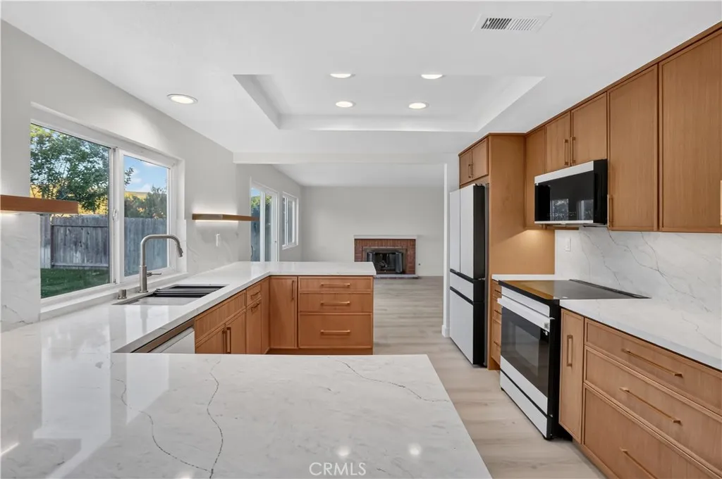 8978 Allenbrook Way, San Diego, CA 92129 8978 Allenbrook Way, San Diego, CA 92129