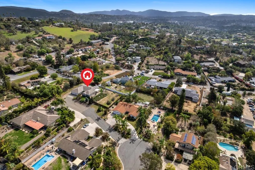 1198 Tres Ninos Corte, Vista, CA 92084 1198 Tres Ninos Corte, Vista, CA 92084