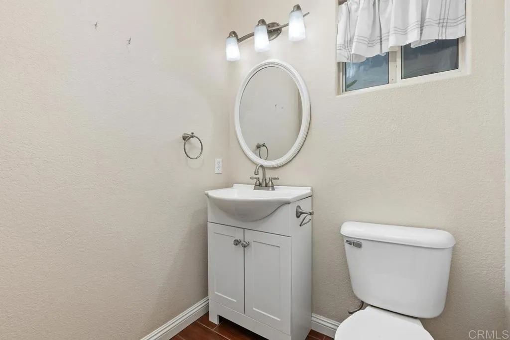 1198 Tres Ninos Corte, Vista, CA 92084 Next to the second bedroom