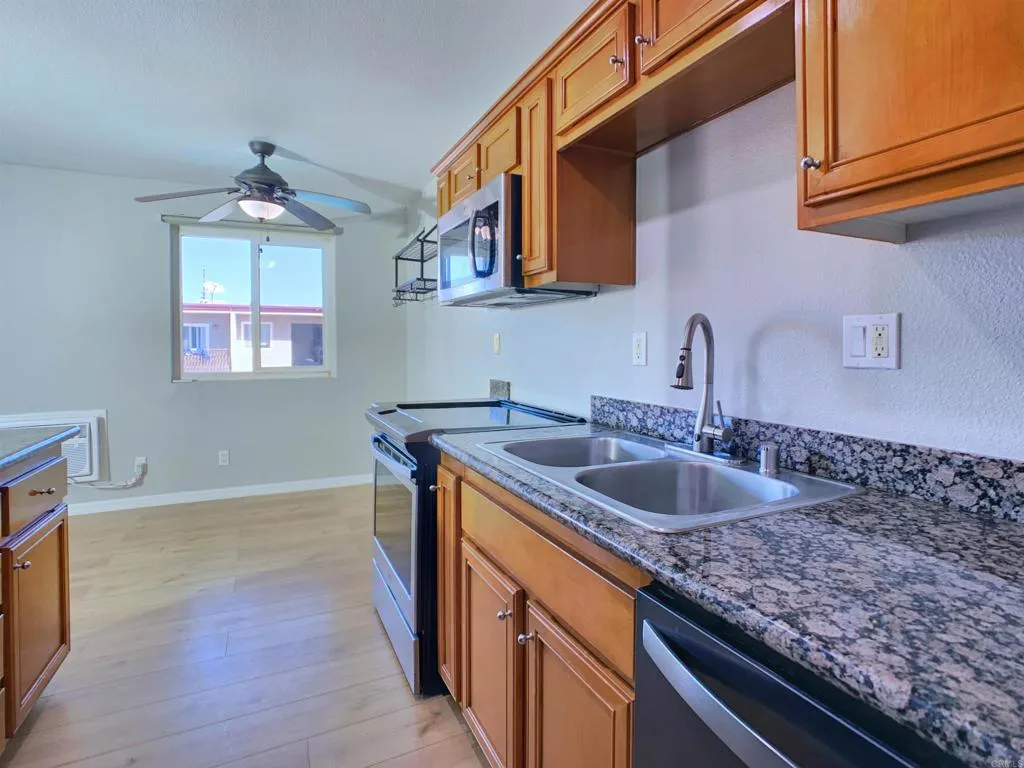 930 Peach Avenue, #17, El Cajon, CA 92021
