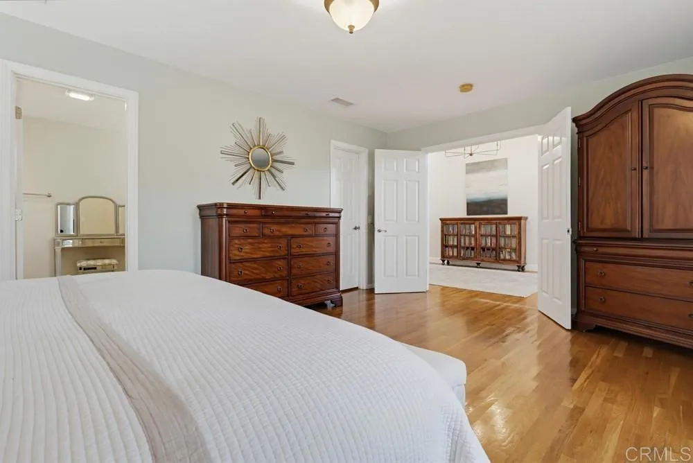 5356 W Falls View Drive, San Diego, CA 92115 5356 W Falls View Drive, San Diego, CA 92115