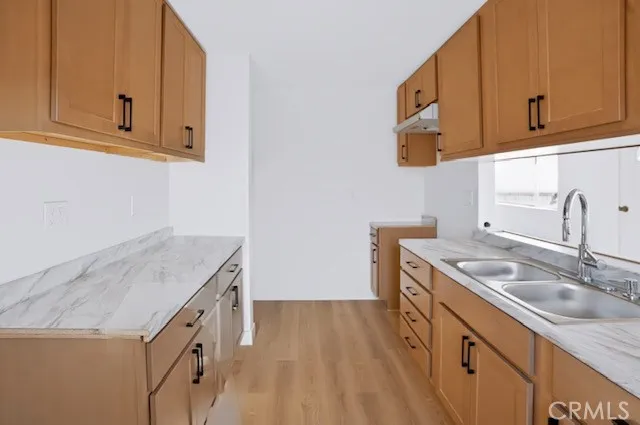 2205 W 9th