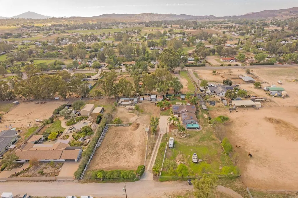 160 Pile, Ramona, CA 92065 160 Pile, Ramona, CA 92065