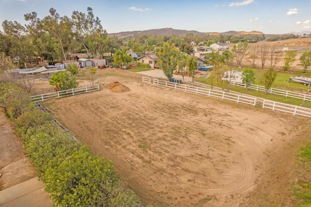 160 Pile, Ramona, CA 92065 160 Pile, Ramona, CA 92065