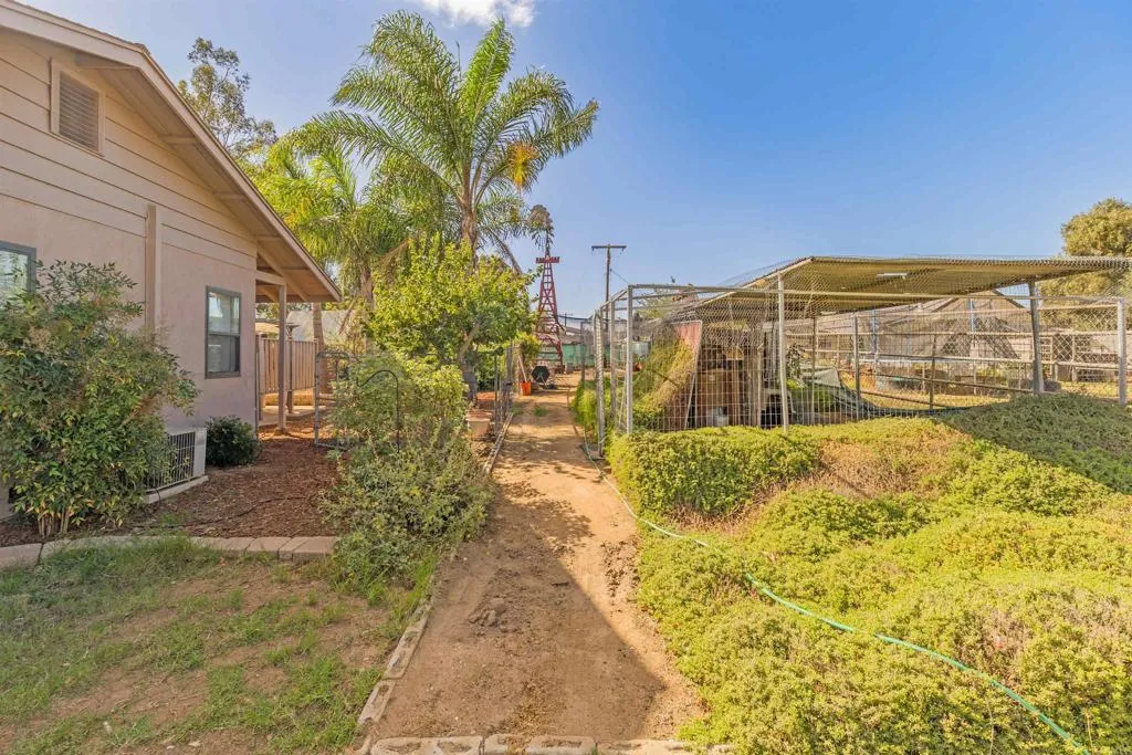 160 Pile, Ramona, CA 92065 160 Pile, Ramona, CA 92065