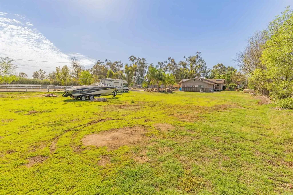 160 Pile, Ramona, CA 92065 160 Pile, Ramona, CA 92065