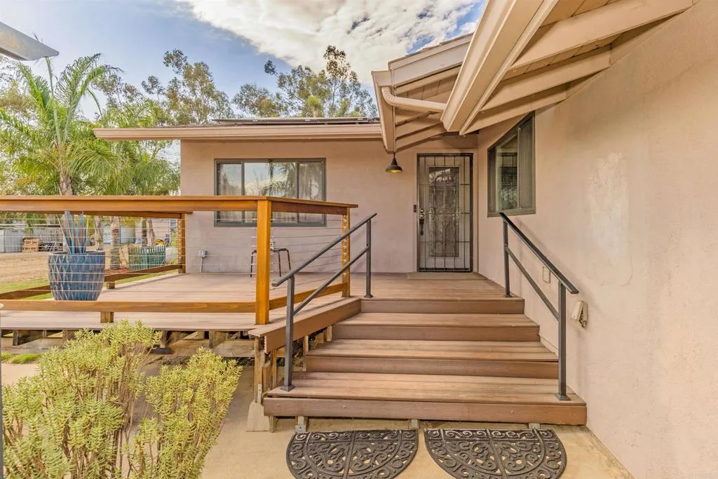 160 Pile, Ramona, CA 92065 160 Pile, Ramona, CA 92065