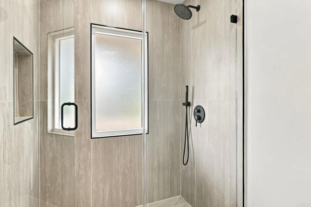 https://cdn.realtyfeed.com/cdn/127/307106188/c7f430cdd3e5bd06a56f0febbf72d723.webp