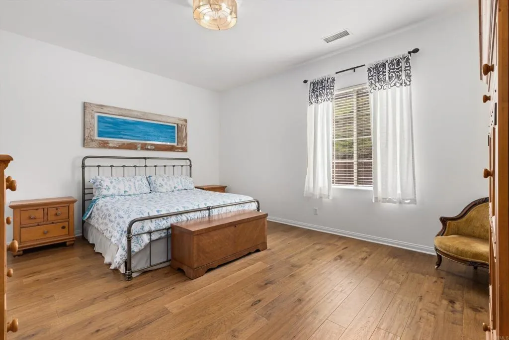 642 Via Del Campo, San Marcos, CA 92078 642 Via Del Campo, San Marcos, CA 92078