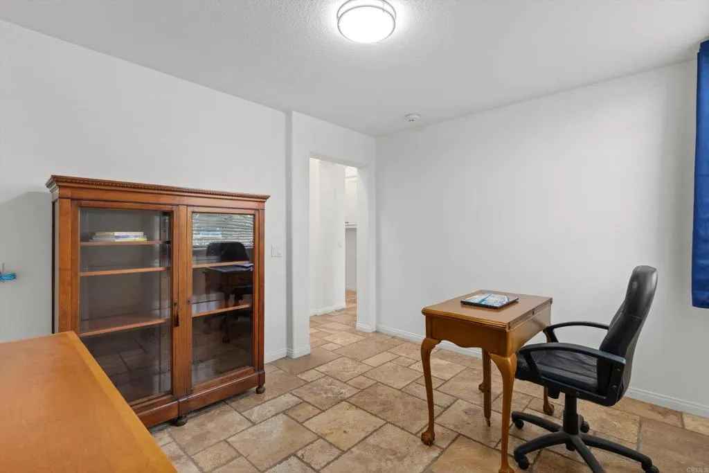 642 Via Del Campo, San Marcos, CA 92078 642 Via Del Campo, San Marcos, CA 92078